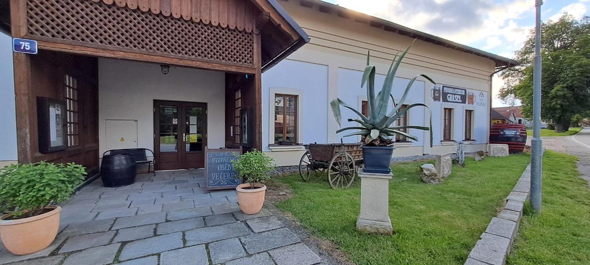 Pivovar A Penzion Grasel Český Rudolec Екстериор снимка